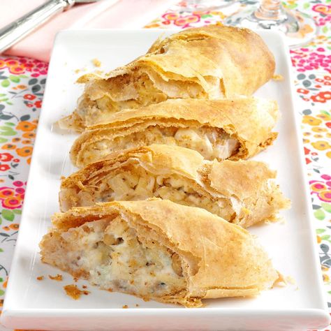 Blue Cheese-Apple Strudels Phyllo Dough Recipes, Phyllo Recipes, Strudel Recipes, Phyllo Cups, Apple Strudel, Apples And Cheese, Phyllo Dough, Puff Pastry Recipes, Chocolate Pecan