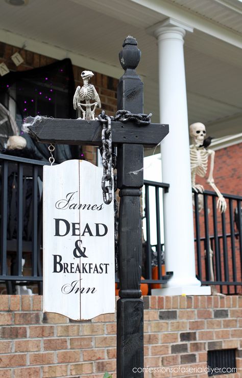 Dead and Breakfast Inn sign from a mailbox stand Halloween Bed And Breakfast Sign, Cemetery Sign Halloween, Halloween Mailbox Decorations, Dead And Breakfast Sign, Haunted Farmhouse, Halloween Bed, Dead And Breakfast, Haunted Manor, Halloween Signs Diy