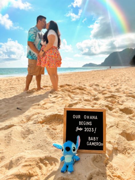 Gender Reveal Videos Announcement, Gender Reveal Videos, Disney Pregnancy Reveal, Disney Baby Announcement, Disney Pregnancy Announcement, Beach Pregnancy Announcement, Boy Pregnancy, Pregnancy Announcement Pictures, Disney Maternity