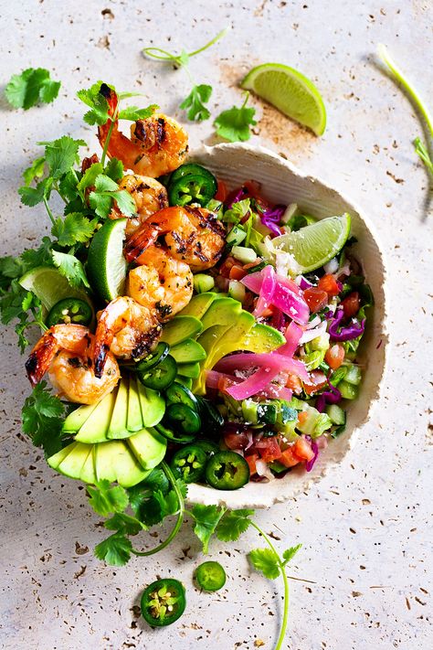 Grilled Shrimp Taco Bowl Shrimp Taco Bowl, Prawn Tacos, Healthy Shrimp Tacos, Grilled Shrimp Tacos, Taco Bowl Recipe, Taco Salad Bowls, Braised Chicken Breast, Shrimp Taco, Taco Bowl