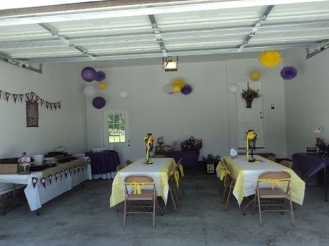 party in the garage | Garage party decorations. An option for aubrey's bday party (winter ... Garage Party Decorations, Classic Cars Birthday Party, Cheap Birthday Party, Garage Party, Birthday Party Images, Sports Baby Shower, Graduation Open Houses, Party Setup, Mermaid Party Decorations