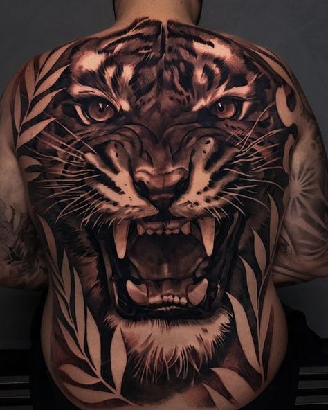 Tiger Back Tattoo, Chest Tattoo Japanese, Animal Sleeve Tattoo, Full Back Tattoos, Back Tattoos For Guys, Tiger Tattoo, Back Pieces, Back Tattoos, Chest Tattoo