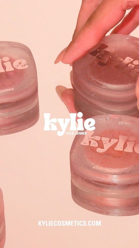 Kylie Cosmetics Wallpaper, Cosmetics Aesthetic Wallpaper, Kylie Jenner Wallpaper Aesthetic, Kylie Cosmetics Aesthetic, Cosmetics Wallpaper, Kylie Jenner Wallpaper, Cosmetics Aesthetic, Glow Balm, Kylie Cosmetic