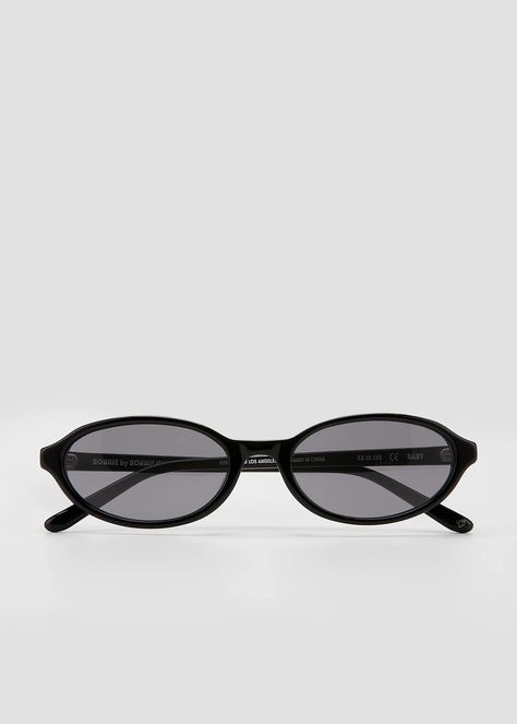 Black Sunnies Aesthetic, Bonnie Clyde Sunglasses, Prada Oval Sunglasses, Black Oval Sunglasses, Oval Glasses, Bonnie Clyde, Goyard Bag, Cool Glasses, New Sunglasses