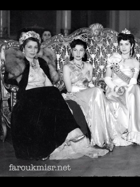 The royal family of Egypt. Queen Fawzia, Princess Fawzia, Prince Of Greece, Kingdom Of Egypt, King Farouk, History Of Iran, Royal Films, History Of Egypt, Royal Wedding Gowns