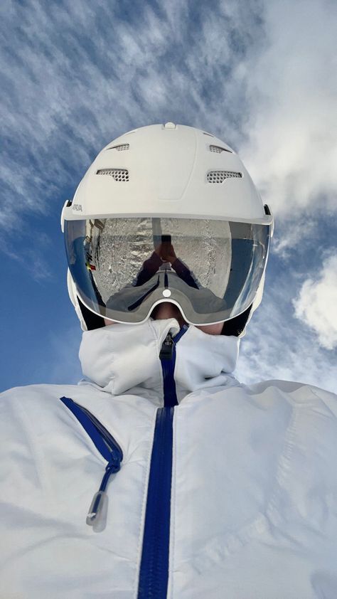 Snowboarding Selfie, Ski Selfie, Snow Outfit Men, Uk Snow, Snow Outfits For Women, Ski Pics, Skiing Aesthetic, Ski Aesthetic, Beach Sunset Wallpaper