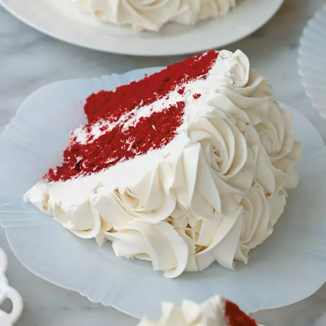 Bakery Red Velvet Cake, Whipped Vanilla Icing, Red Velvet Cake Recipe, Velvet Cake Recipes, Magnolia Bakery, Cake Frosting Recipe, Vanilla Icing, Sweet Ideas, Gateaux Cake