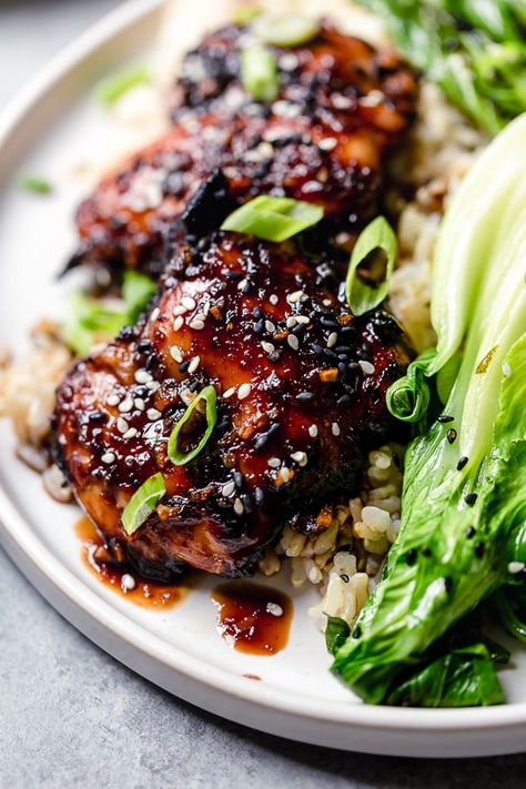 Asian Glazed Chicken, Asian Chicken Thighs, Glazed Chicken Thighs, Chicken Thigh Marinade, Air Fryer Chicken Thighs, Boneless Chicken Thigh Recipes, Glazed Chicken, Asian Chicken, Air Fryer Dinner Recipes