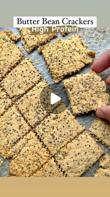 Francesca - Recipes For Weightloss on Instagram: "Here 👇👇👇👇  A new gluten-free cracker recipe!  These high-fibre, protein-packed crackers are a guilt-free treat – just 1 WW point for 4 crackers or 6 points for the entire tray. Kid-approved too!  Sound on to hear the crunch🥰  For a small tray (around 22 crackers):  Ingredients:  200g (7 ounces) butter beans (canned or cooked) 2 tbsp chia seeds 1 tbsp extra virgin olive oil 1/2 tsp garlic powder (optional) 1/2 tsp paprika (optional) 1/2 tsp baking powder 2/3 tablespoons water Salt and pepper to taste  💡Did you know?   Chia seeds are rich in omega-3 fatty acids, fibre, and antioxidants, supporting heart health and digestion.   Butter beans provide protein, fibre, and various nutrients. Low in fat and calories but high in folate, starch Nice Snacks, Gluten Free Cracker Recipe, Fructose Malabsorption, Exercise Food, Cracker Recipe, Medium Recipe, Gluten Free Crackers, High Fibre, Ww Points