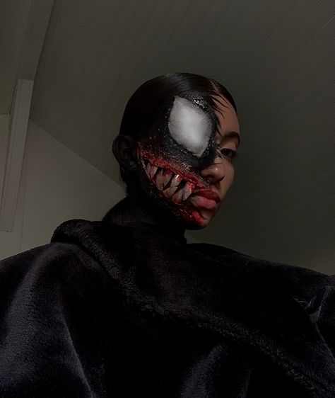 Terminator Makeup, Venom Halloween Costume, Venom Costume, Halloween Costumes Women Creative, Up Halloween, Cosplay Outfits, Creative Makeup, Halloween Women, Halloween Costumes Women