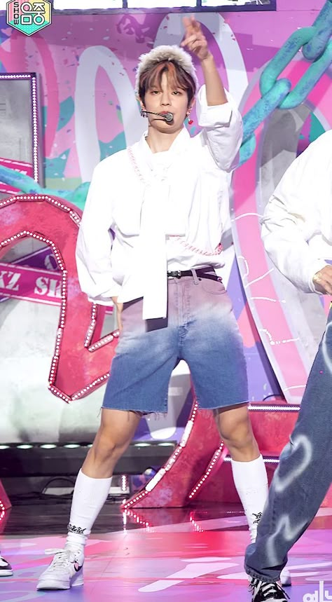 seungmin (stray kids) Seungmin Stage Outfit, Skz Stage Outfits, Stray Kids Stage Outfits, Kpop Costume, Kids Stage, Concert Fits, Costume Outfits, Crazy Kids, Kpop Outfits