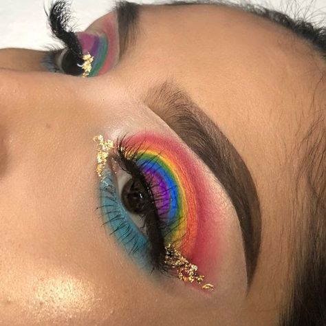 Easy Pride Makeup, Makeup Looks With Gems, Pride Makeup Looks, Makeup Pride, Rainbow Eye Makeup, Lookbook Ideas, Makeup Themes, Pride Party, Pride Week