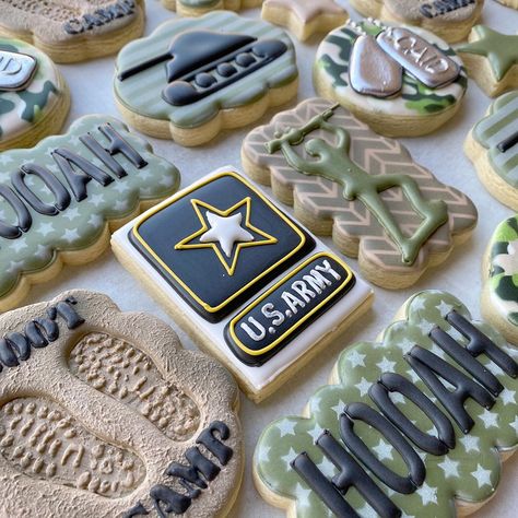 Yennos’ Cookies on Instagram: “Best of luck to Caid as he takes on ARMY Boot Camp. What an honor to make this set for a brave young man who answered the call to serve!…” Army Graduation Party, Army Party Decorations, Promotion Celebration, Deployment Party, Girl Graduation Party, Military Retirement Parties, Army Retirement, Army Birthday Parties, Promotion Party