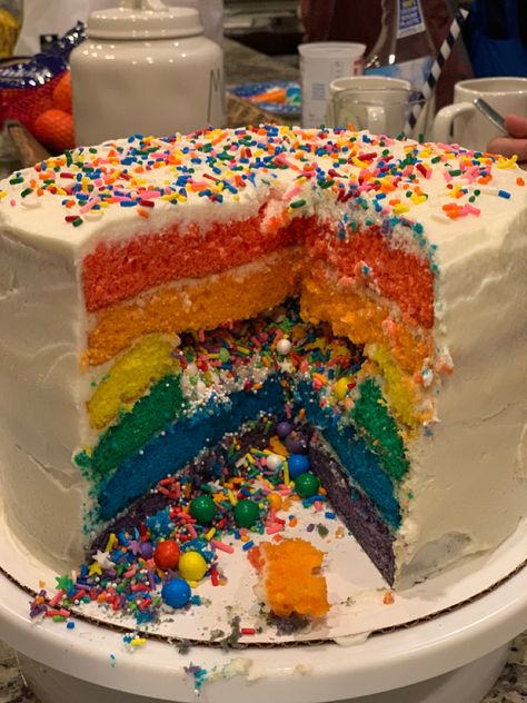 Rainbow Chocolate Cake, Rainbow Cake Aesthetic, Cart Design, Food Cart Design, Rainbow Food, Yummy Comfort Food, Pretty Birthday Cakes, Just Cakes, Food Cart