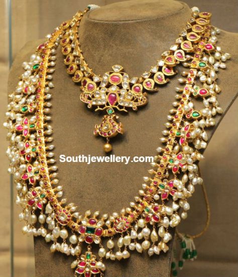 Simple Mango Necklace and Guttapusalu Haram photo Guttapusalu Haram, Mango Necklace, Gold Necklace Indian Bridal Jewelry, Antique Jewelry Indian, Wedding Jewellery Collection, Indian Jewellery Design, Antique Gold Jewelry, Indian Wedding Jewelry, India Jewelry