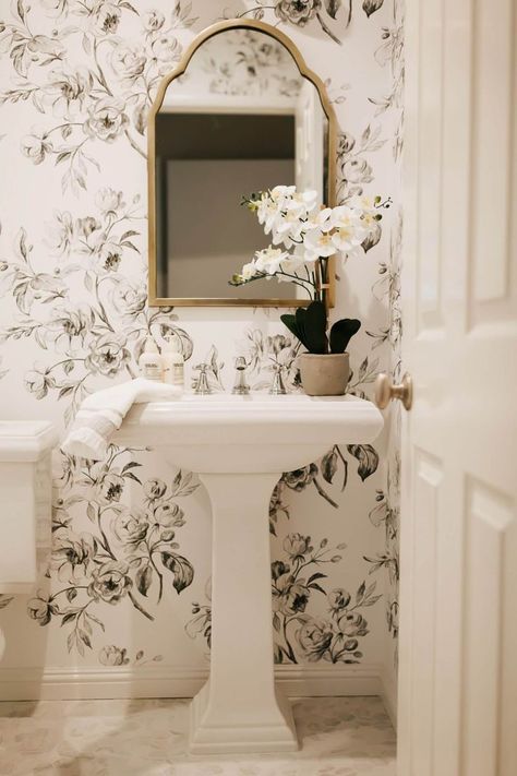 Small Half Bathroom, Powder Room Design, Downstairs Bathroom, Half Bathroom, Upstairs Bathrooms, Bathroom Wallpaper, Bath Remodel, Guest Bathroom, Beautiful Bathrooms