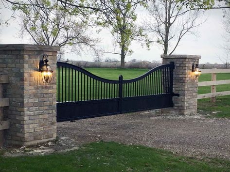 Our Work - Ontario Gates Driveway Gate Ideas, Farm Gates Entrance, Gated Driveway, Entrance Gates Driveway, Property Gates, Driveway Entrance Landscaping, Farm Entrance, Estate Gates, Timber Gates