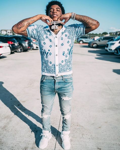 Yungeen Ace Outfit from July 10, 2023 | WHAT’S ON THE STAR? King Cid, Ace Outfit, Yungeen Ace, Nba Outfit, 90s Fashion Men, Dope Fits, Save Outfits, High Top Trainers, Knit Short