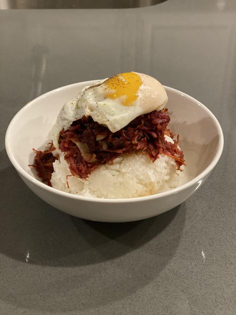 [Homemade] Filipino-style Corned Beef w/ fried egg over rice #food #foods Egg Over Rice, Rice Food, Filipino Style, Corned Beef, Fried Egg, Corn, Egg, Rice, Meat