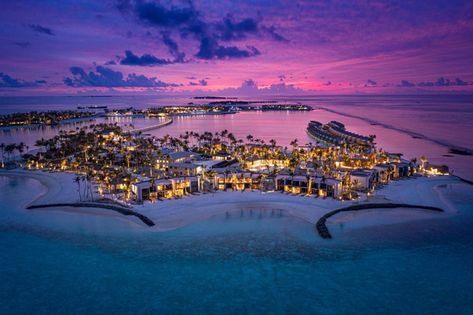 Victoria Ng's answer to In my life, I have seen many sunsets. What is your favorite twilight view? - Quora Maldives Architecture, Maldives City, Private Island Wedding, Male Maldives, Maldives Beach, Visit Maldives, Hot And Spicy, Buildings Photography, City Planning