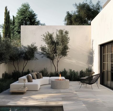 Organic Modern Outdoor, Stucco Walls Backyard, Stucco Landscape Wall, White Stucco Retaining Wall, White Stucco House Arizona, White Smooth Stucco Exterior, Minimal Desert Landscaping, Desert Home Exterior, White Stucco House