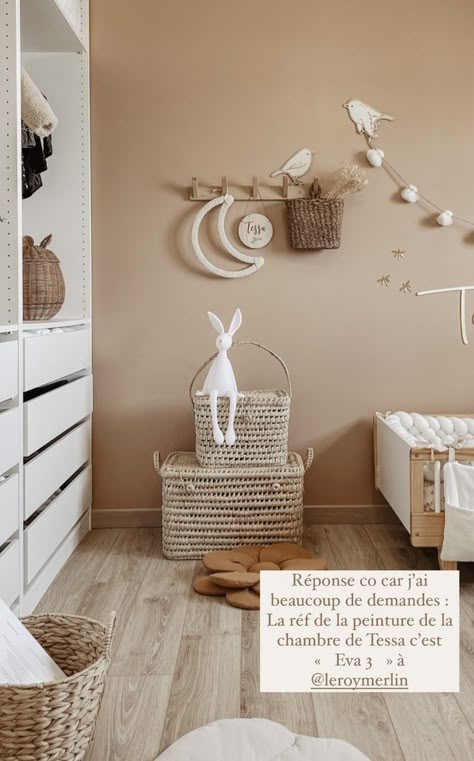 White Beige Nursery, Japandi Nursery Room, Light Brown Nursery, Beige Baby Nursery, Beige Baby Room, Japandi Nursery, White Tree Decorations, White Tree Decorations Decorating Ideas, Tan Nursery