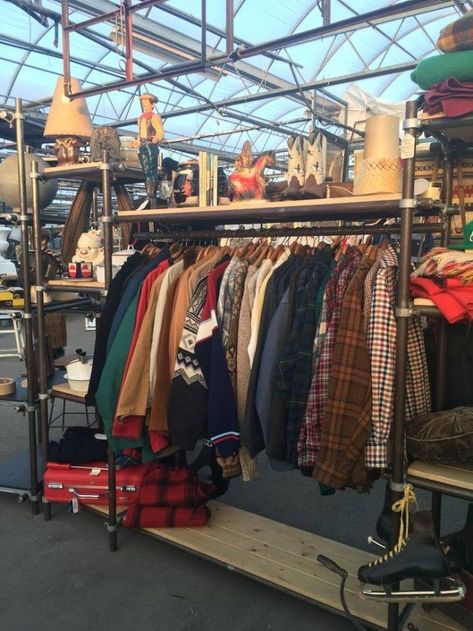 Minnesota Aesthetic, Flea Market Aesthetic, Vintage Markets Display, Thrift Aesthetic, Minnesota Life, Travel Funny, Minnesota Nice, Clothes Market, Minnesota Travel