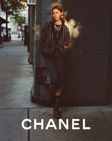 Vivienne Rohner Models CHANEL Pre-Spring 2023 Collection Chanel Ss23, Vivienne Rohner, 90s Models, 2023 Collection, Star Top, Striped Cardigan, Summer 2023, Top Model, Fashion Photographer