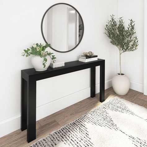 Black console table decor