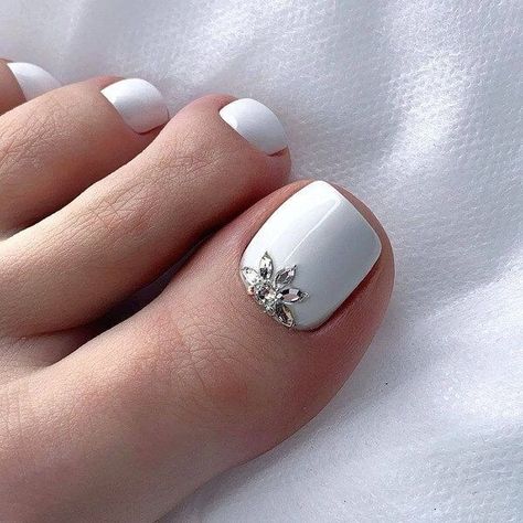 Bridal Toe Nails, Toe Nail Ideas, Wedding Toe Nails, Pedicure Gel, Toenail Art, Feet Nail Design, Pedicure Designs Toenails, Pedicure Nail Designs, Gel Toe Nails