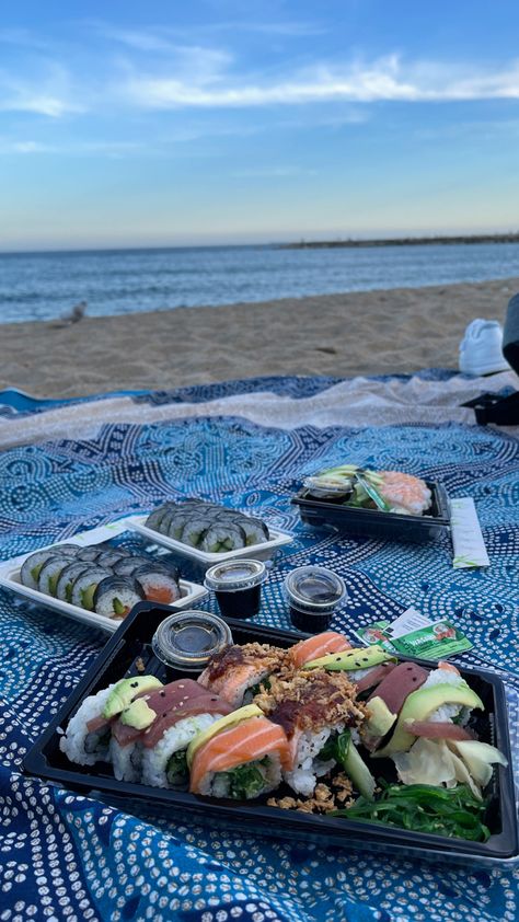 #sushi #beach #food Sushi Astethic Pic, Beach Aesthetic Food, Sushi On The Beach Aesthetic, Beach Picnic Aesthetic Food, Sushi Beach Picnic, Food Beach, Eating On The Beach, Sushi On The Beach, Sushi At The Beach