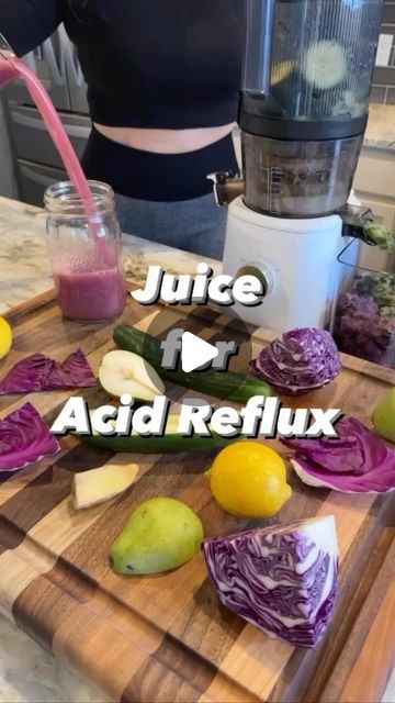 Evie Kevish on Instagram: "🟣 Discover the power of purple cabbage juice in soothing acid reflux, regulating pH levels, and enhancing digestive well-being.   🌿🥤Unlock the secret to better gut health with my Nama J2 juicer!   🟣 Packed with vitamin A, C, K, folate, and phytochemicals, purple cabbage is your key to reducing inflammation and improving gut health.   📌 Check out my exclusive recipe at the end of the reel for a taste of wellness! Save and let me know if you would try this!   ▶️ Follow Certified Juice Therapist @eviekevish for more juicing recipes.   #juicingrecipes #explorepage✨ #fypシ #acidreflux #guthealing" Juices For Gut Health, Purple Cabbage Juice, Cabbage Juice Recipe, Improving Gut Health, Raw Turmeric, Better Gut Health, Cabbage Juice, Ginger Detox, Juicy Juice