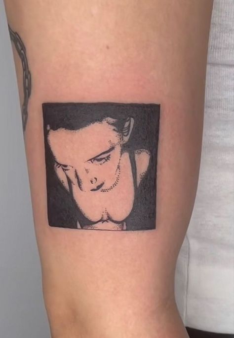 Unique Tattoos Aesthetic, Blurry Face Tattoo, Small Edgy Tattoos Grunge, City Morgue Tattoo, Like Art Tattoo, Man And Woman Tattoo, Slowdive Tattoo, Metal Band Tattoos, Grunge Tatoos