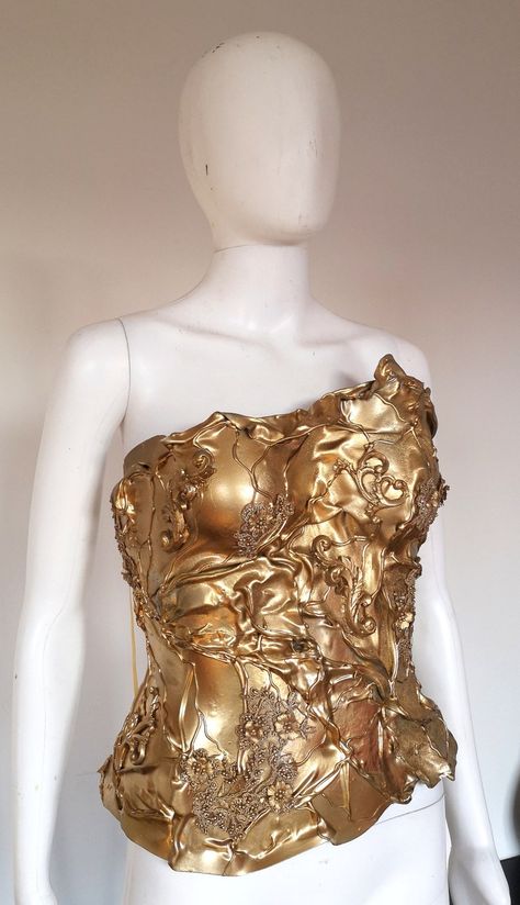 Corset Armor Queen Gold Fantasy Cosplay Breastplate Art - Etsy Corset Armor, Bra Art, Metal Bra, Gold Corset, Royal Costume, Photos Of Cats, Opening Scene, Festival Outfits Rave, Vintage Cats