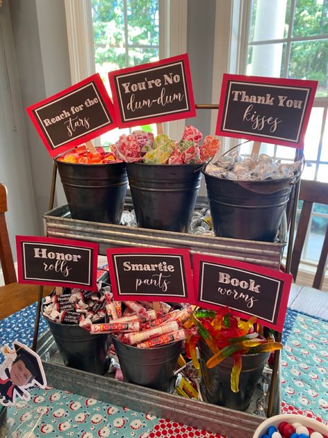 Send Off To College Party Ideas, Graduation Dessert Table Ideas Sweets, Lsu Party, Diy Graduation Party Ideas, Teacher Graduation Party, Graduation Snacks, Diy Graduation Party, Preschool Graduation Party, Graduation Party Pictures