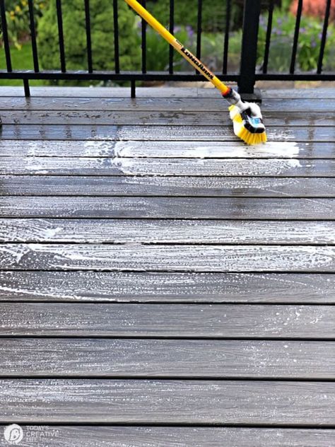 Cleaning Composite Decking, Composite Decking Colors, Omelet Muffins, Butterfly Feeder, Back Patio Ideas, Easy Patio, Chicken Coop Garden, Deck Remodel, Deck Railing Design