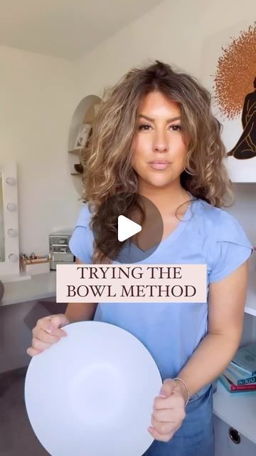 Claire 🇬🇧 on Instagram: "🥣 TRYING THE BOWL METHOD 💦    This method helps with maximising hydration and creating defined curl/wave formation by repeatedly submerging the hair after washing.     Locking in hydration and adding shine to curls is the big pull for this technique. Curls clump together better on wet hair as opposed to damp, and applying products on soaking wet hair creates smooth curls with minimal frizz.    Not as messy as I thought it could potentially be. I actually really enjoyed doing this and loved the results. I definitely had more elongated ringlets that were so soft and full of volume, and Plopping my hair after definitely helped with the drying time and keeping the clumps intact.    It’s not for every wash day, but I will do this again. What are your thoughts? Have How To Get Messy Curls, Curl Bowl Method, How To Do Messy Curls, Wavy Hair Bowl Method, The Bowl Method Curly Hair, Bowl Method Wavy Hair, Bowl Method Curly Hair, Overnight Curls With Wet Hair, Bowl Method