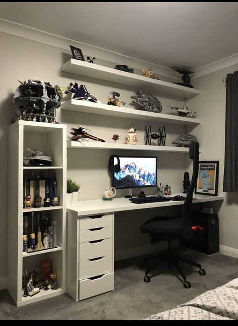 Modern Teenage Bedroom Ideas, Lego Display Ideas Small Room, Bedroom Gamer, Gamer Bedroom, Teenager Bedroom Boy, Teenage Boy Room, Boys Bedroom Makeover, Boy Bedroom Design, Teen Boy Bedroom