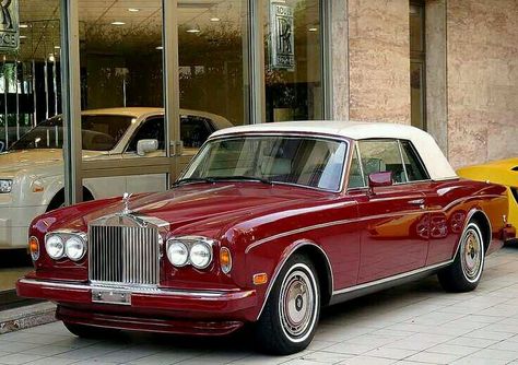 Very nice Rolls Royce Corniche, Classic Rolls Royce, Cars Rolls Royce, Bentley Rolls Royce, Steve Smith, Classic Vehicles, British Cars, Beautiful Cars, Fire Trucks