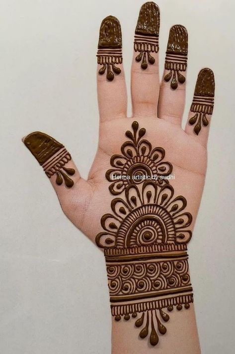 #henna #hennatattoo #hennadesign #hennainspiration #hennalove #hennalife #hennapattern #hennalook #hennalovers #hennainspo #hennatrend #hennalifestyle #hennalove #hennalookbook #hennalove #hennalove #hennalove Mehandi Designs For Diwali Easy, Rangoli Mehndi Design, Mehndi Designs Simple Karwachauth, Diwali Mehandi Designs For Kids, Very Simple Mehndi Design, Simple Kids Mehandi Designs, Front Hand Henna Designs Simple, Mehndi For Kids Easy, Mehendi For Kids Hands