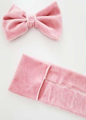 Mini Bows Diy How To Make, No Sew Fabric Bows, Cotton Bows Diy, Diy Dog Bows Girl, Fabric Bow Pattern Free, How To Sew A Bow From Fabric, No Sew Bows Diy, Handmade Hair Bows Tutorial, How To Make Baby Bows