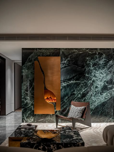 Contemporary Living Room Art, Contemporary Interior Design Living Room, Marble Interior Design, Wall Cladding Designs, Marble Walls, Cladding Design, Dnevna Soba, Luxury Hotel Room, Hotel Interior Design