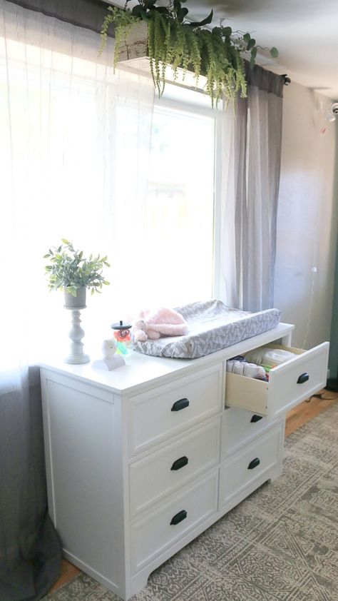 No need to have a changing table. Just use the top of your dresser with a changing pad. #dresser #nursery #nurseryideas Dresser With Changing Pad, Dresser Nursery, Top Of Dresser, Parenting Printables, Nursery Dresser, Changing Pad, Changing Table, Parenting Hacks, The Top