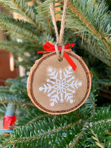 Simple DIY tree cookie Christmas ornaments using birch logs (cut 1/4” cookies and sanded) snowflake stickers, jute string and premade mini bows. Finished with coat of polyurethane. Tree Cookie Ornaments, Cookie Christmas Ornaments, Cookie Ornaments, Snowflake Sticker, Cookie Christmas, Birch Logs, Ornament Cookies, Tree Cookies, Diy Tree