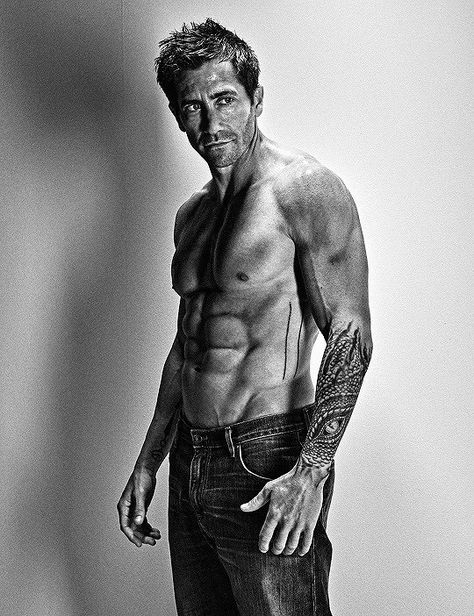 Jake Gyllenhaal Body, Jake Gyllenhaal Shirtless, Jake G, Geeky Girls, Jake Gyllenhaal, Photography Poses For Men, Poses For Men, Celebrities Male, Celebrity Crush