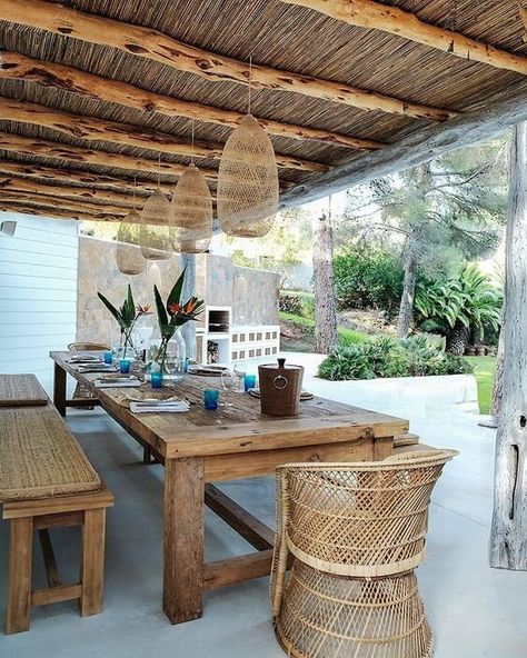 Outdoor Dining Room, Outside Living, Tables And Chairs, Outdoor Dining Area, Wooden Table, Outdoor Rooms, Outdoor Areas, Dining Room Design, Outdoor Design