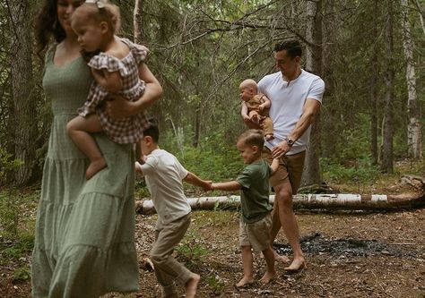 Family photos that bring you peace. Hippie Family, Alaska Wedding, Life Vision, Life Vision Board, Instagram Family, New Earth, July 28, Wedding Elopement, Elopement Photographer