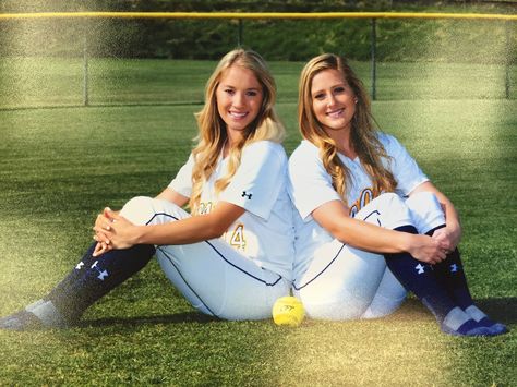 Softball buddy pictures Softball Buddy Pictures Ideas, Softball Team Pictures, Softball Pictures Poses, Softball Photos, Sibling Pictures, Softball Pictures, People Poses, Softball Team, Team Pictures