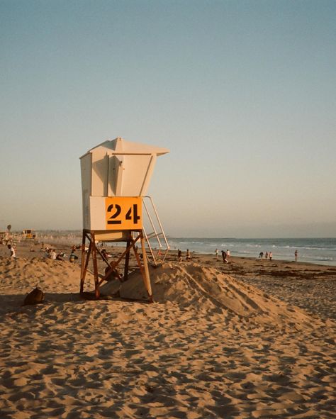 Happy Film Friday!! 🎞️ I’m already in a summer state of mind so here are a few captures from a recent trip to San Diego! ☀️ Have a wonderful weekend, friends!! Stay adventurous! #sandiego #filmphotography #filmisalive #femalephotographer #35mmfilmphotography Film Beach, Trip To San Diego, Summer Aesthetics, Have A Wonderful Weekend, Film Photography 35mm, Wonderful Weekend, Female Photographers, Film Aesthetic, 35mm Film