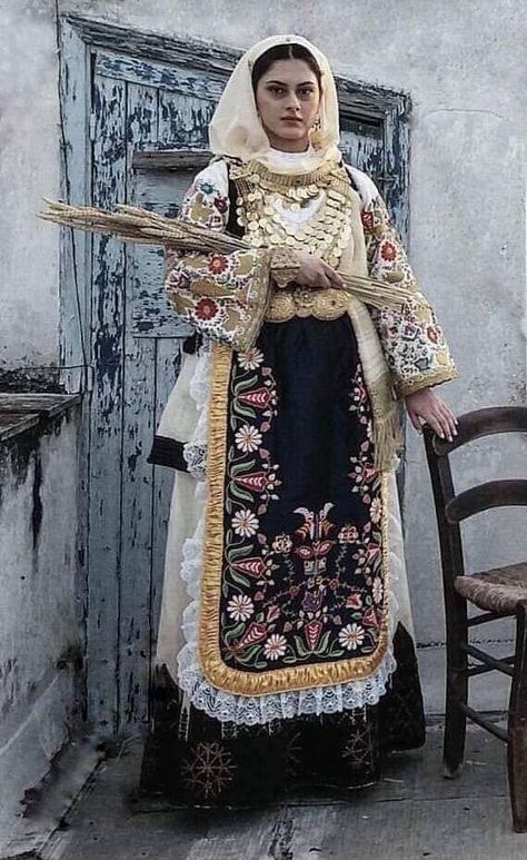 Italian Folk Costume, Traditional Italian Dress, Greek Traditional Clothing, Greek Folk Costume, Traditional Greek Clothing, Traditional Italian Clothing, Romanian Clothing, Greek Traditional Dress, Slavic Clothing